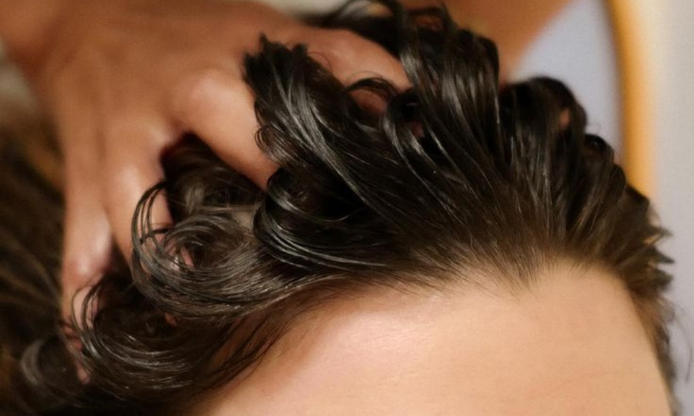 Čiščenje in masaža lasišča